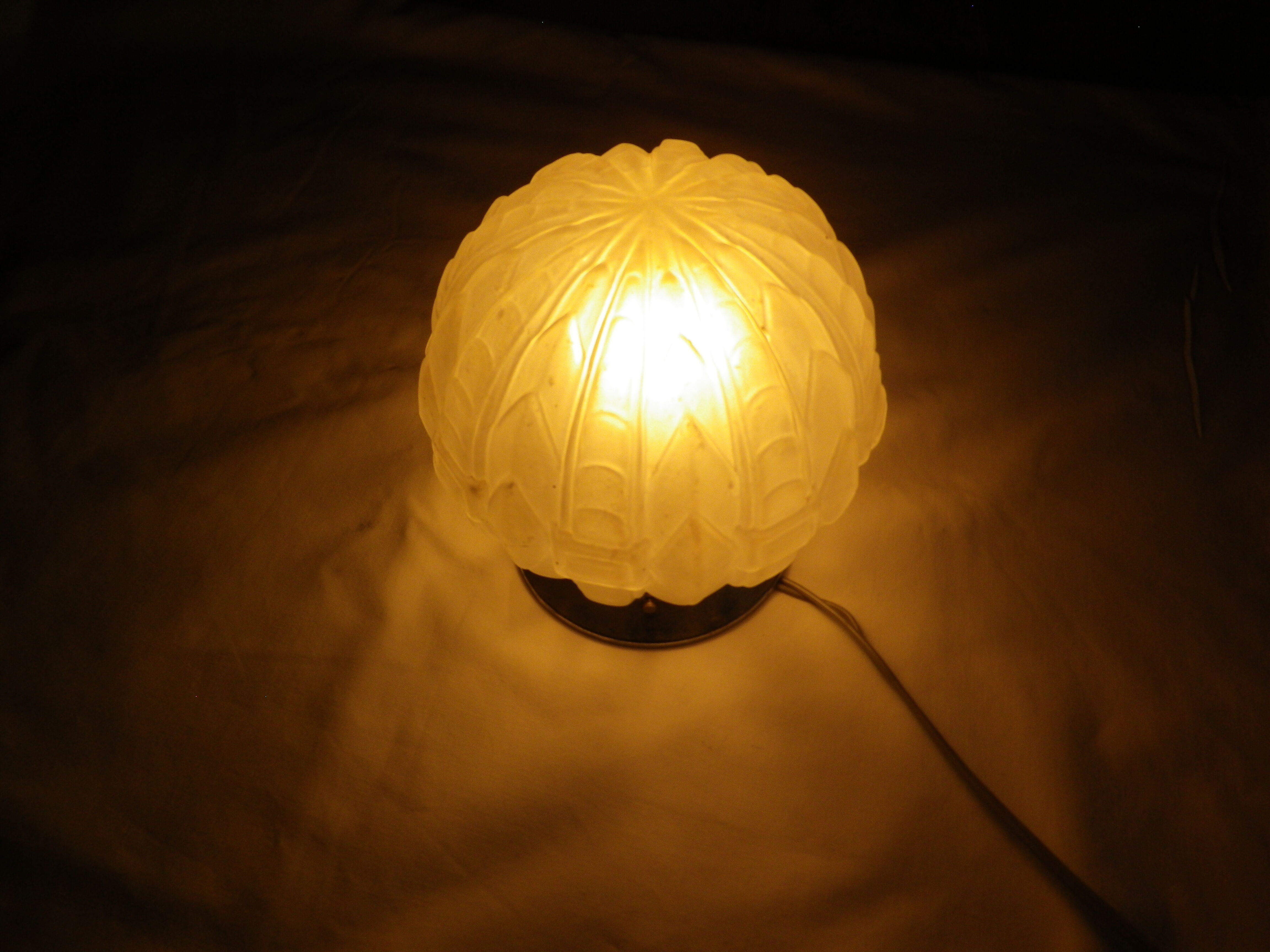 Globe art deco à poser