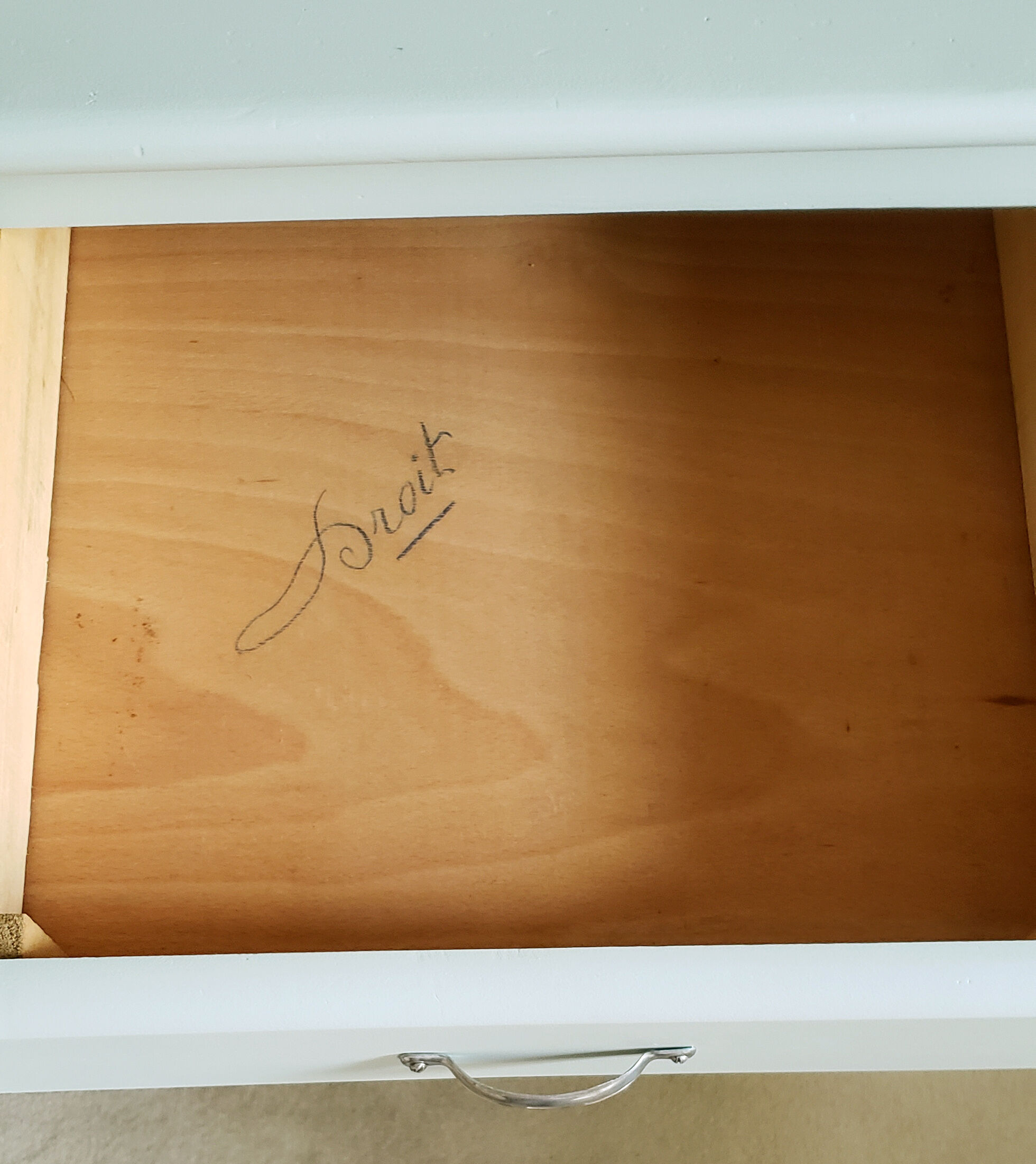 Green art-deco buffet