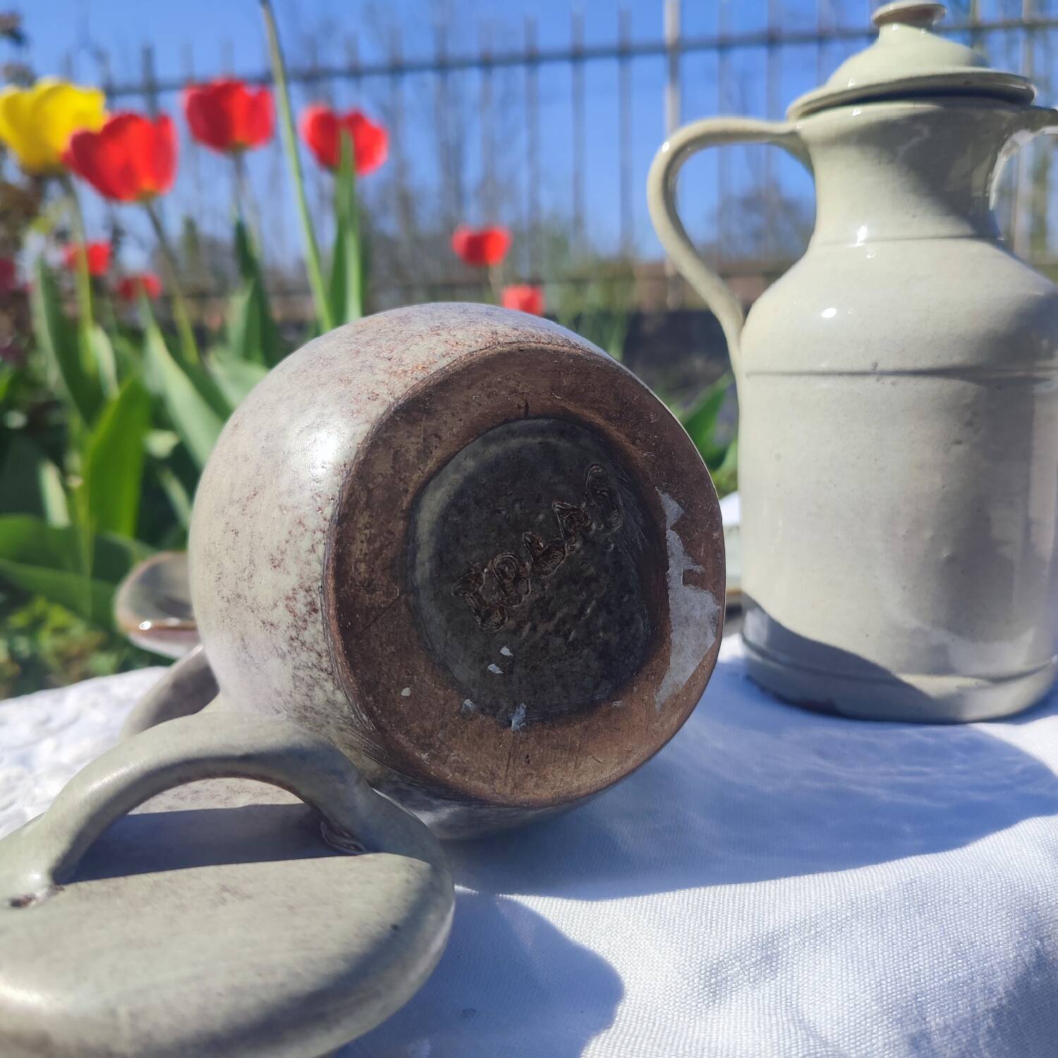 Max Idlas coffee maker, smooth green stoneware