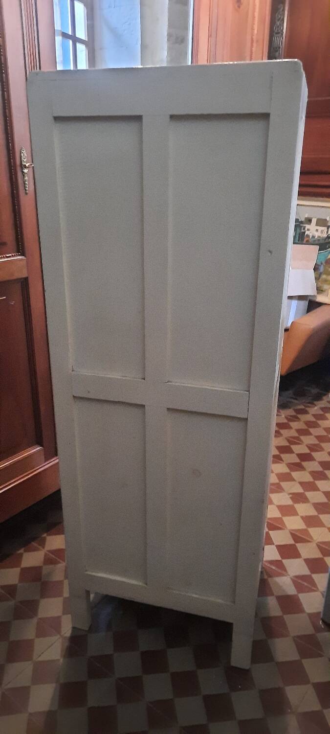 Vintage armoire