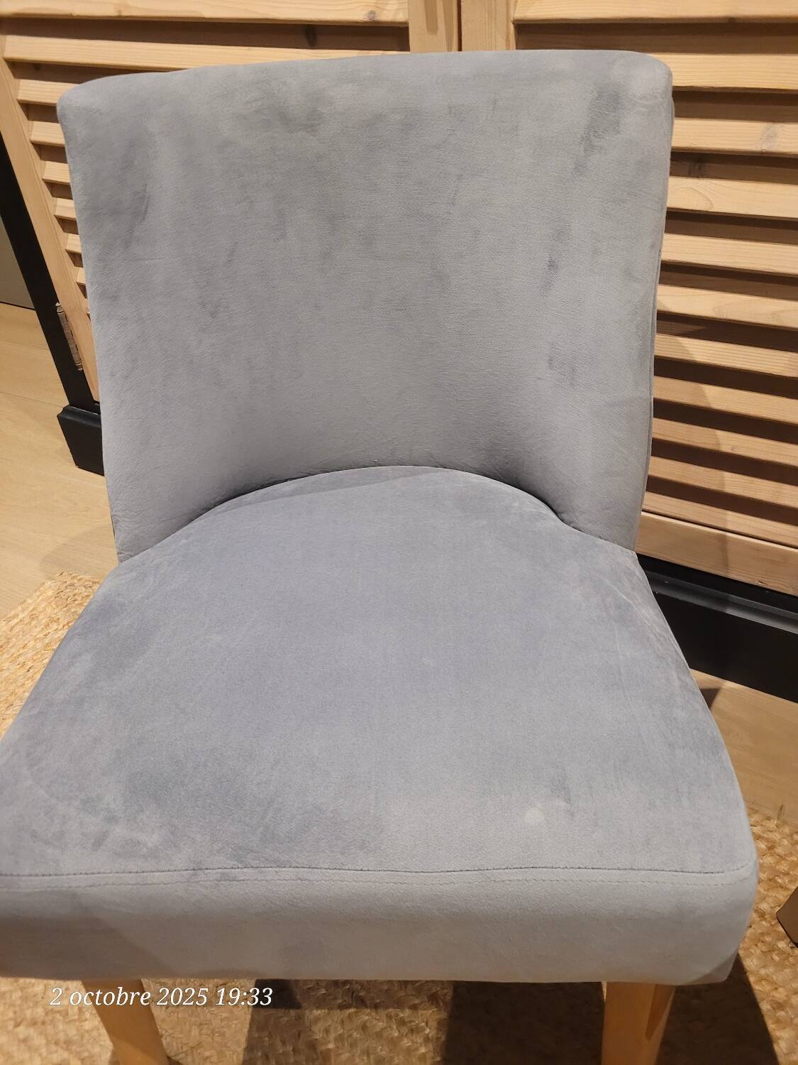 Pair of armchairs in grey velvet