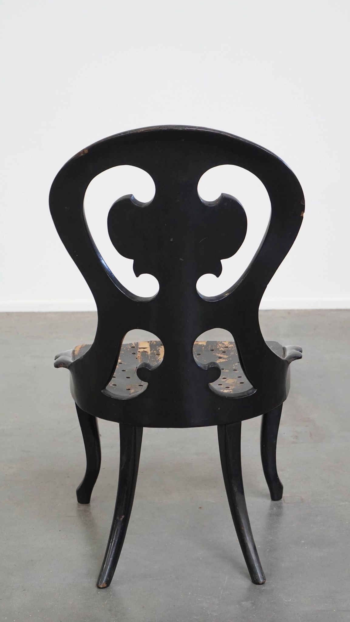19th-Century English Chinoiserie Mother of Pearl Decorative Chair