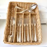 6 table forks and 4 large spoons