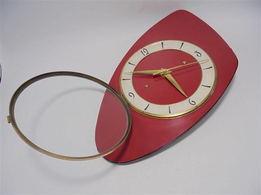 Vintage clock in red formica