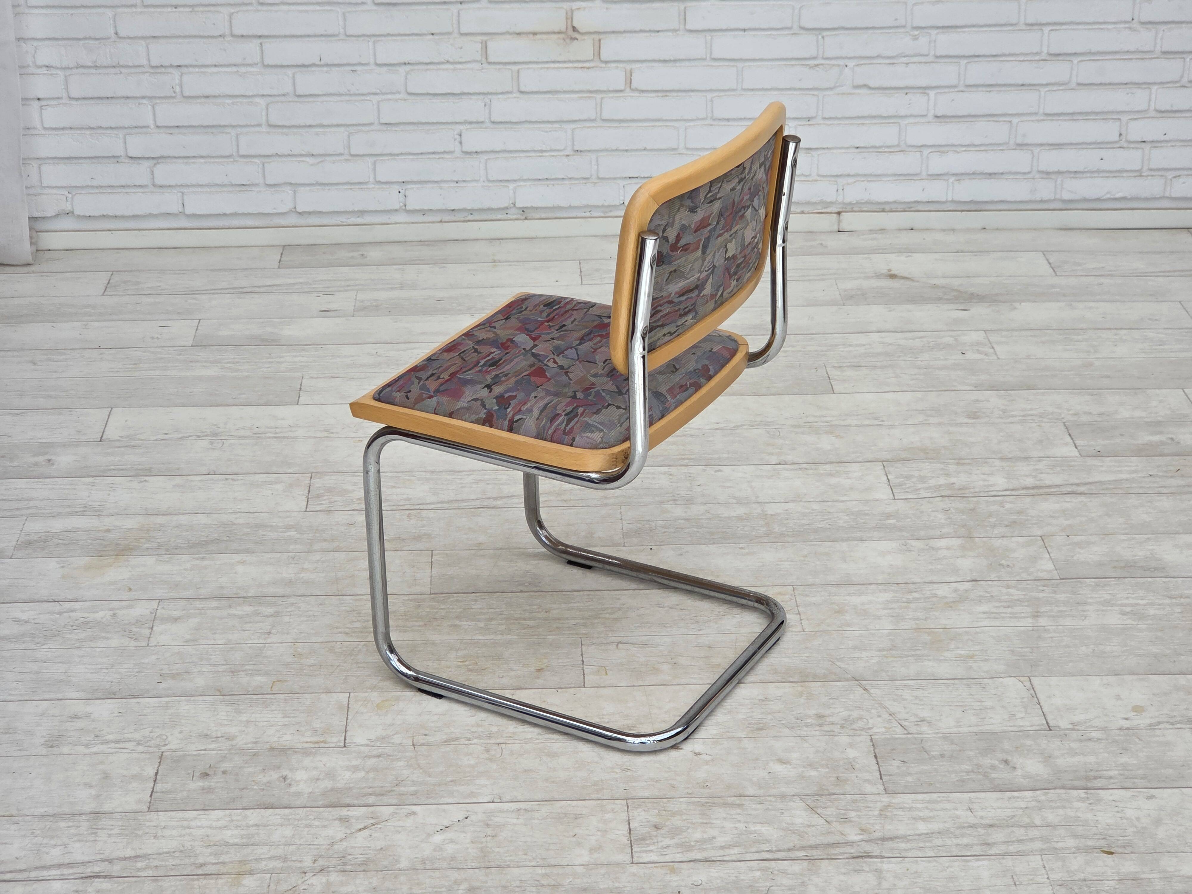 1970s, set of 4 pcs Italian dining chairs in Bauhaus style.