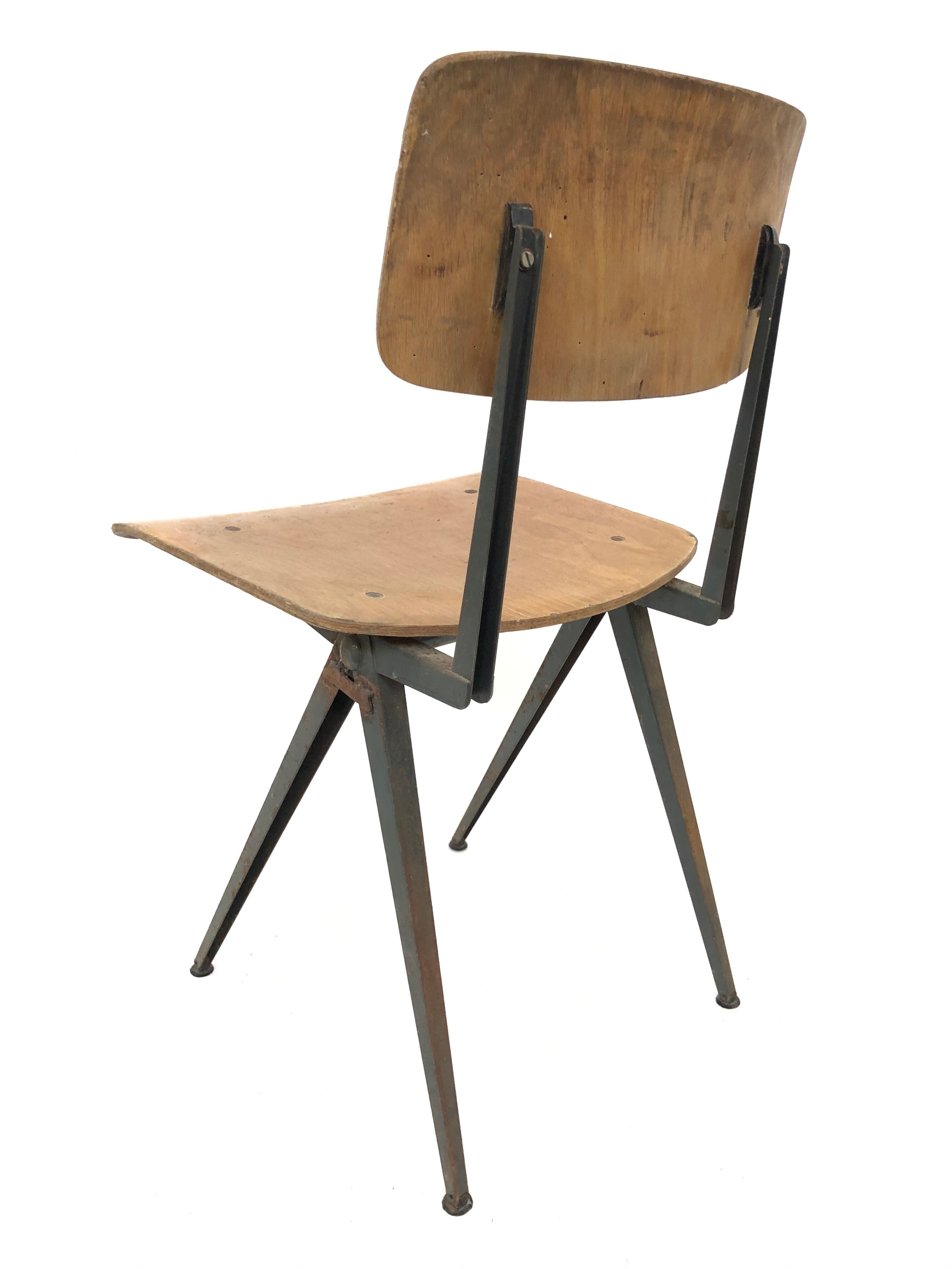 Ensemble de quatre chaises d'école vintage Marko Holland du style Friso Kramer des années 60
