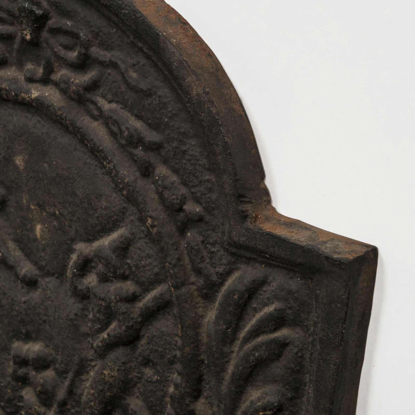 Cast iron fireplace plate