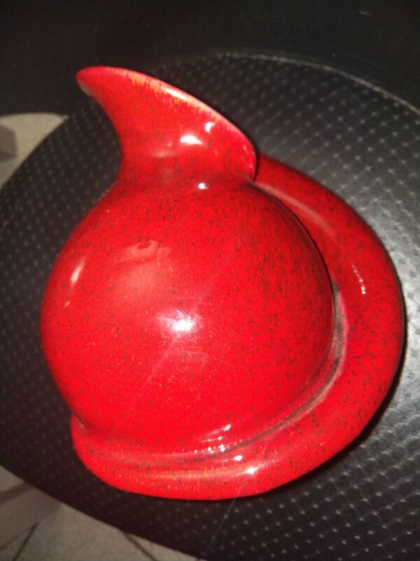 Vase coeur de rose en céramique par Fred et Andrée Stocker vers 1950