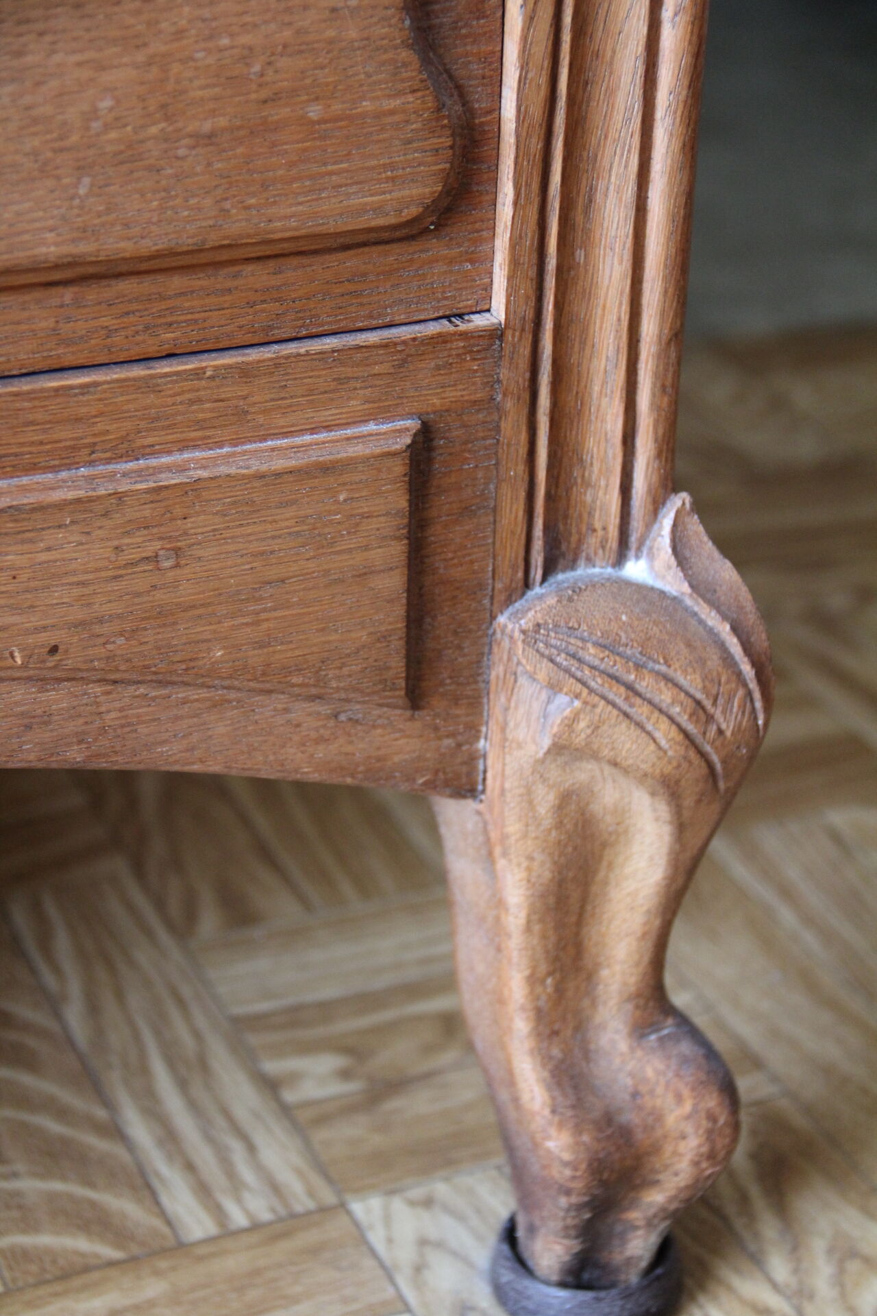 Louis XV style wardrobe in light oak, 3 beveled ice creams