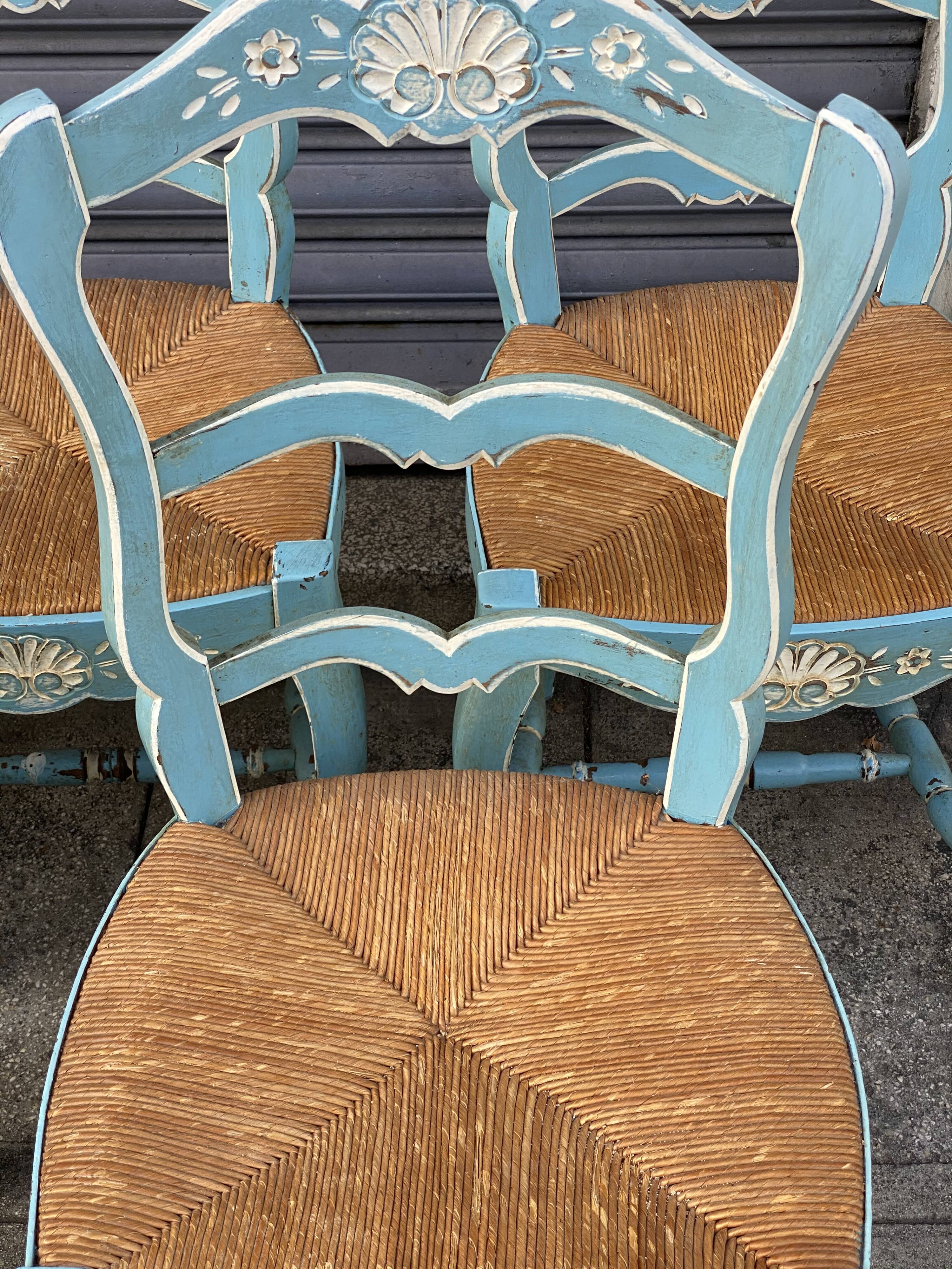 Set of 5 painted mulched chairs