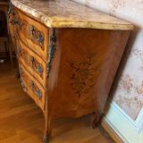 Commode en bois dessus en marbre