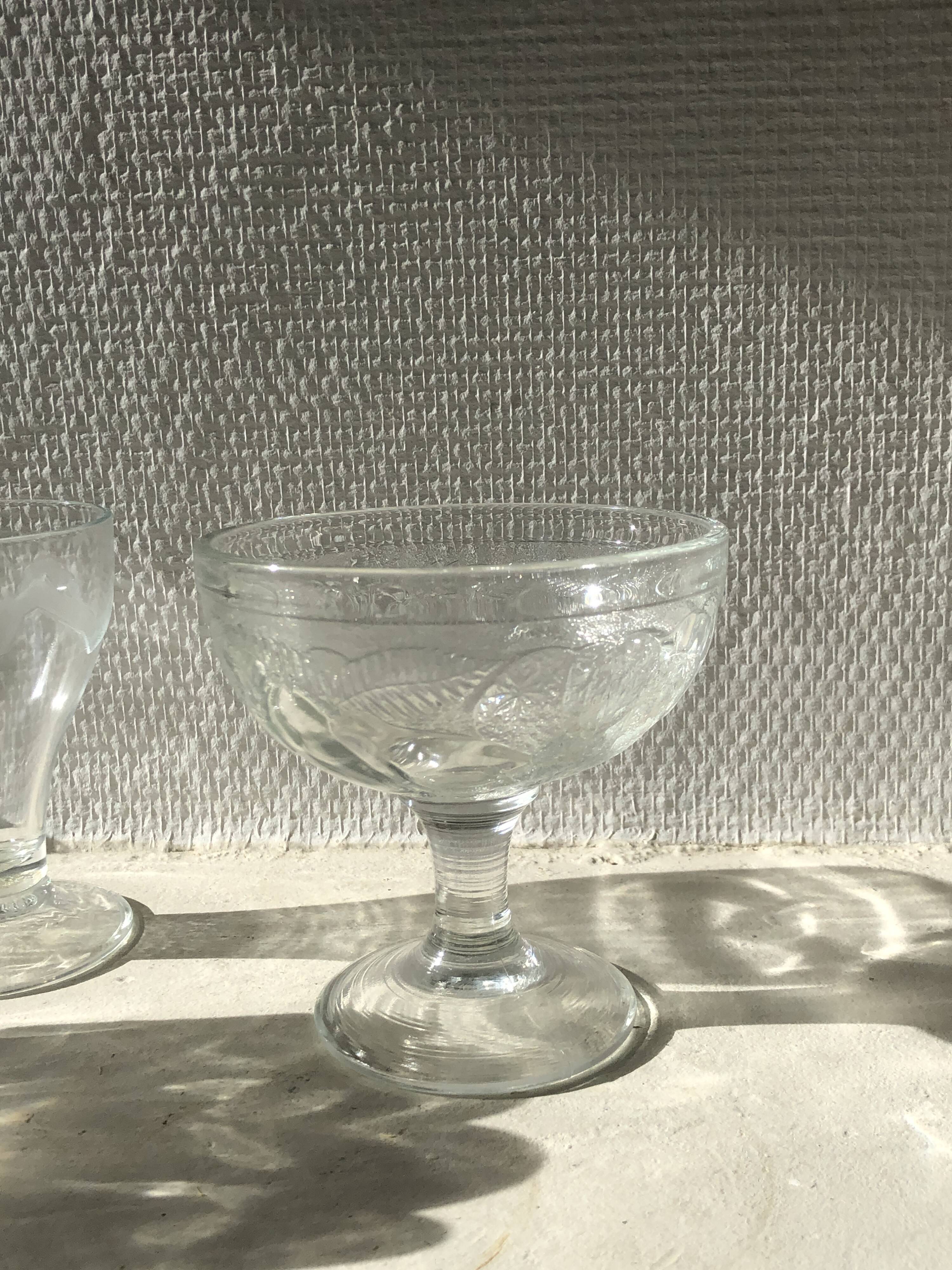 Set of 4 vintage cups