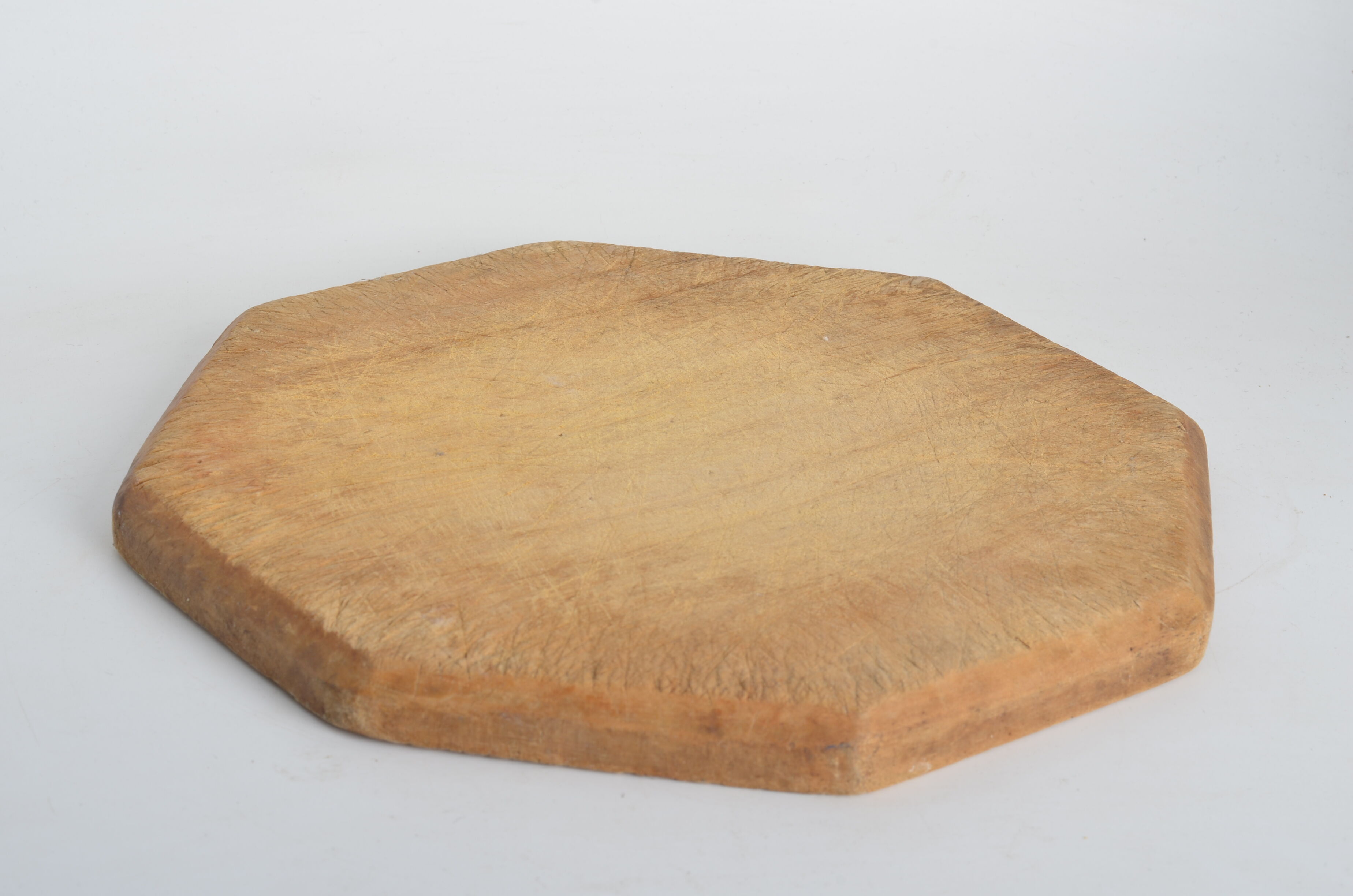 Octagonal cutting board