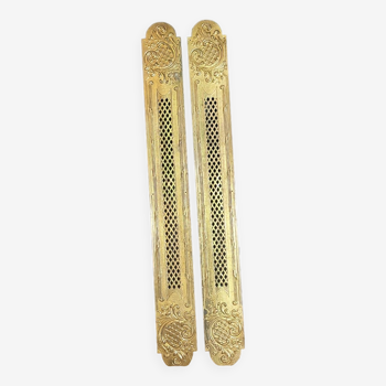 Pair of brass cleanliness plate 52.8 cm