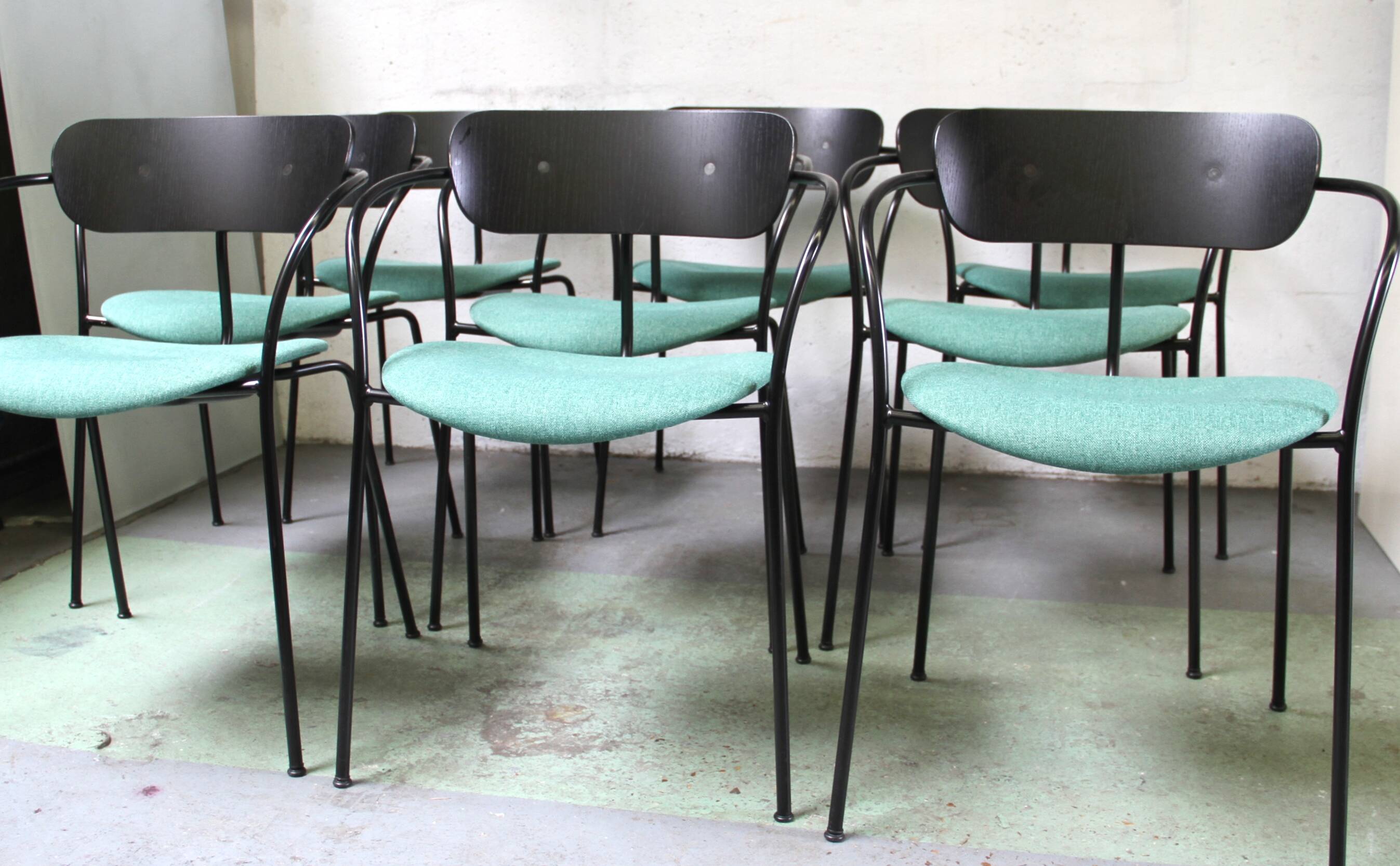 Pavilion AV4 chair, & Tradition