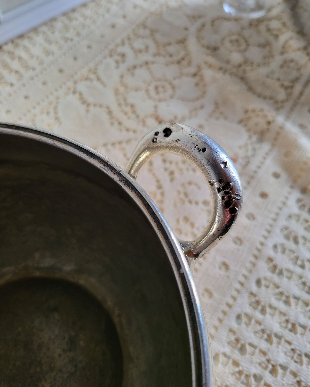 Silver-plated metal planter pot