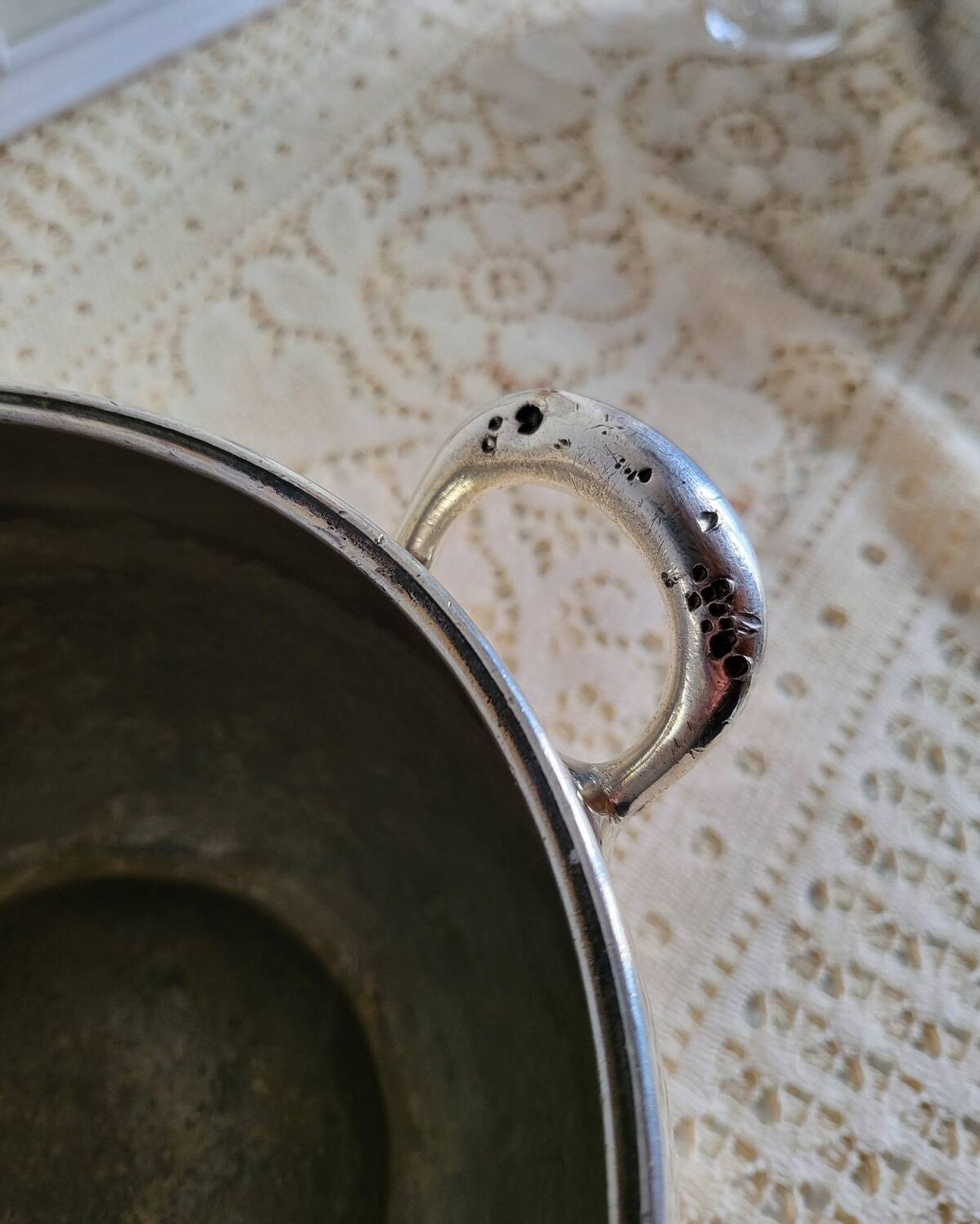 Silver-plated metal planter pot
