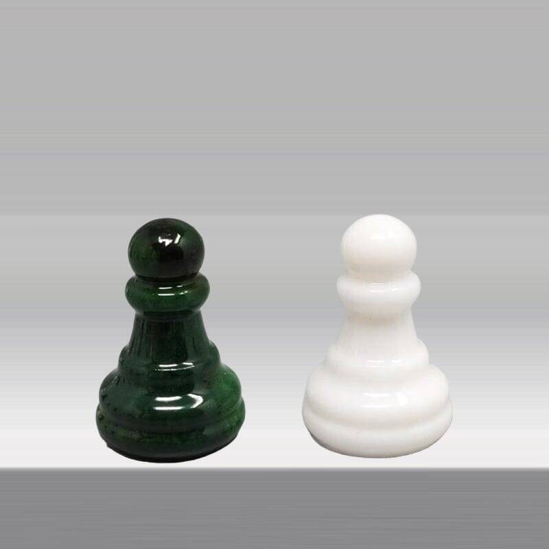 1970s Italian Volterra Alabaster Chess Set in Rare Forest Green and White