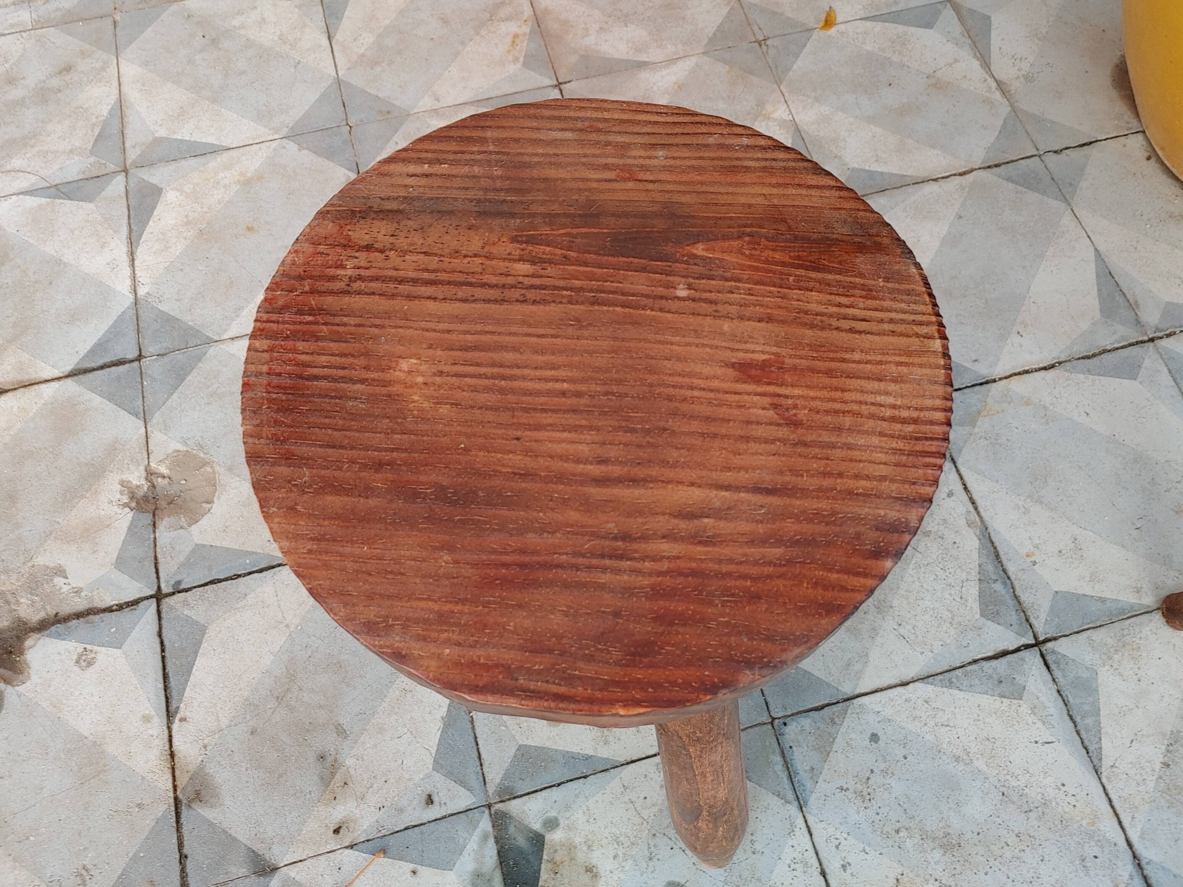 Paire de tabourets tripode en bois vintage