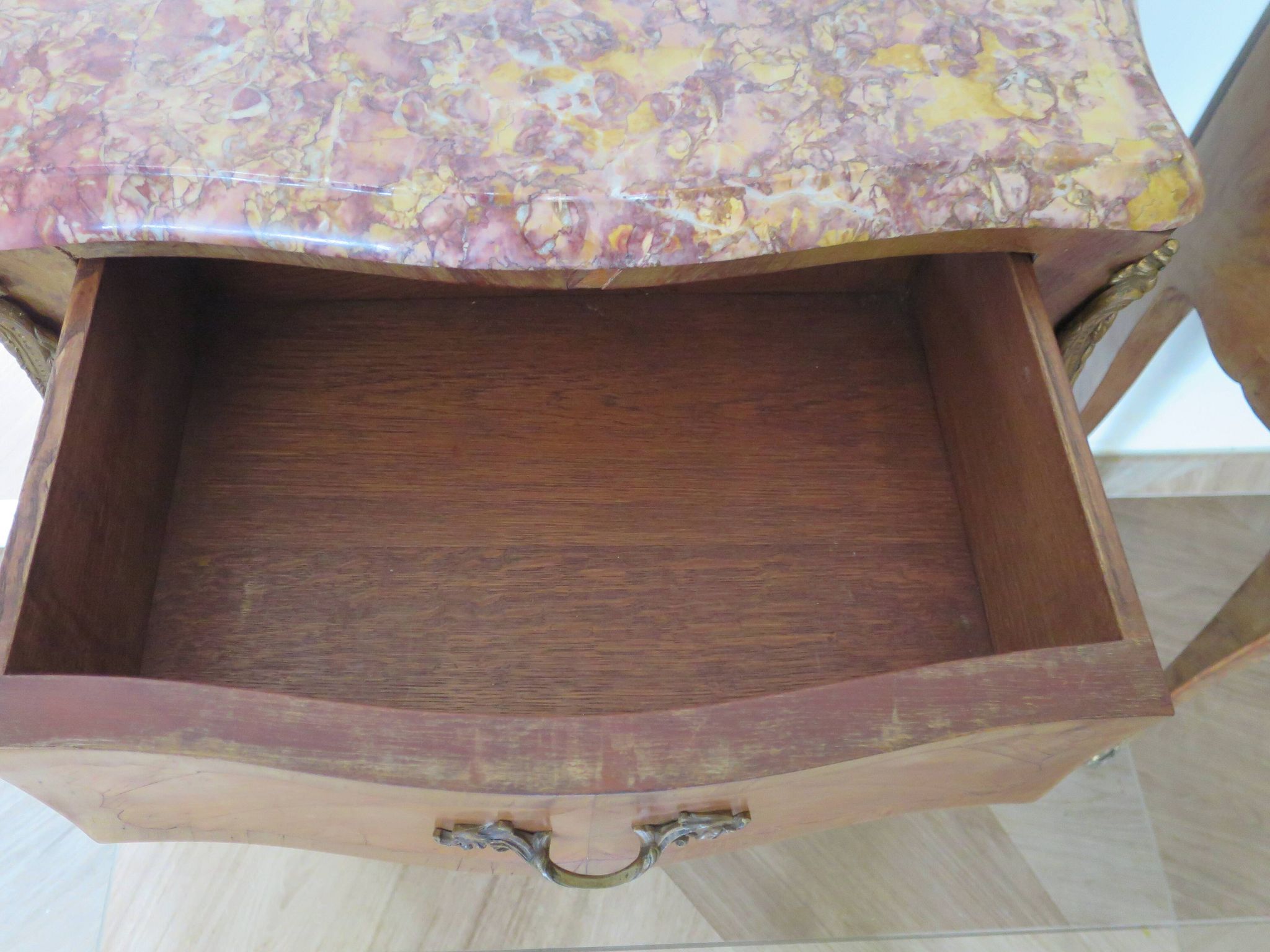 Paire de 2 chevets-louis xv-marqueterie-2 tiroirs-marbre rose