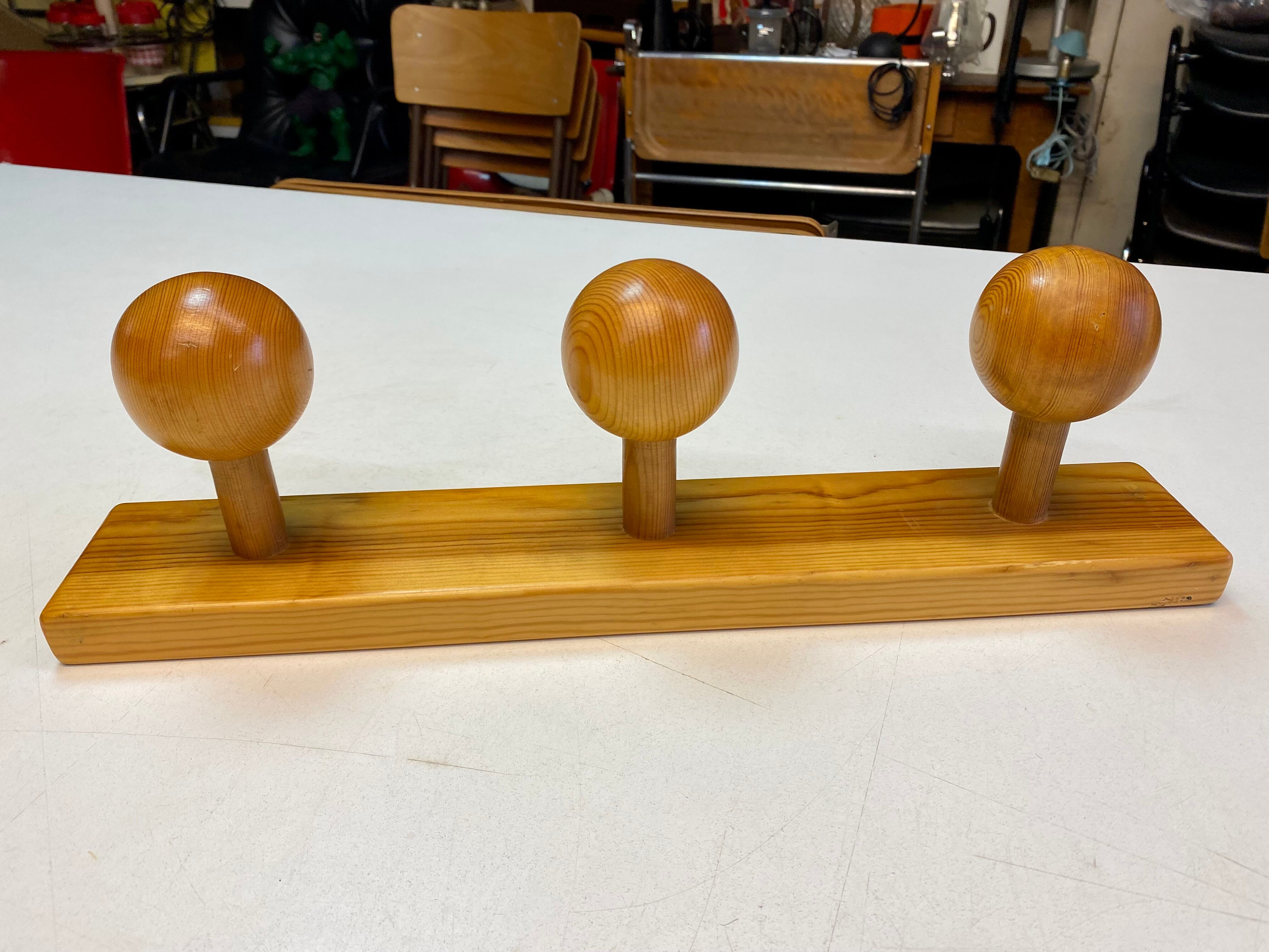 Portemanteaux wall patère Pin massif style chalet mountain vintage 80s