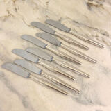 Series of 8 dessert knives, silver metal