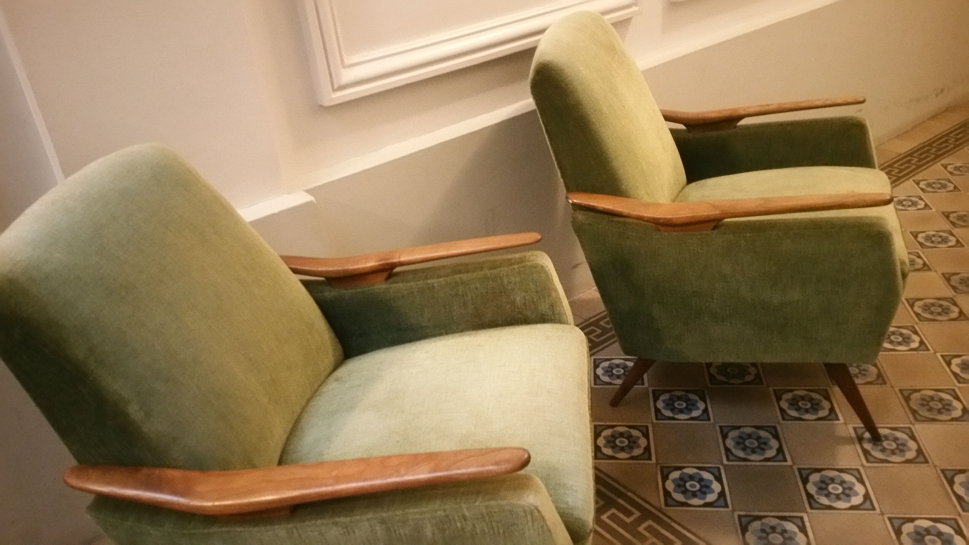 Lot of 2 armrests 50s/60s teak club chairs