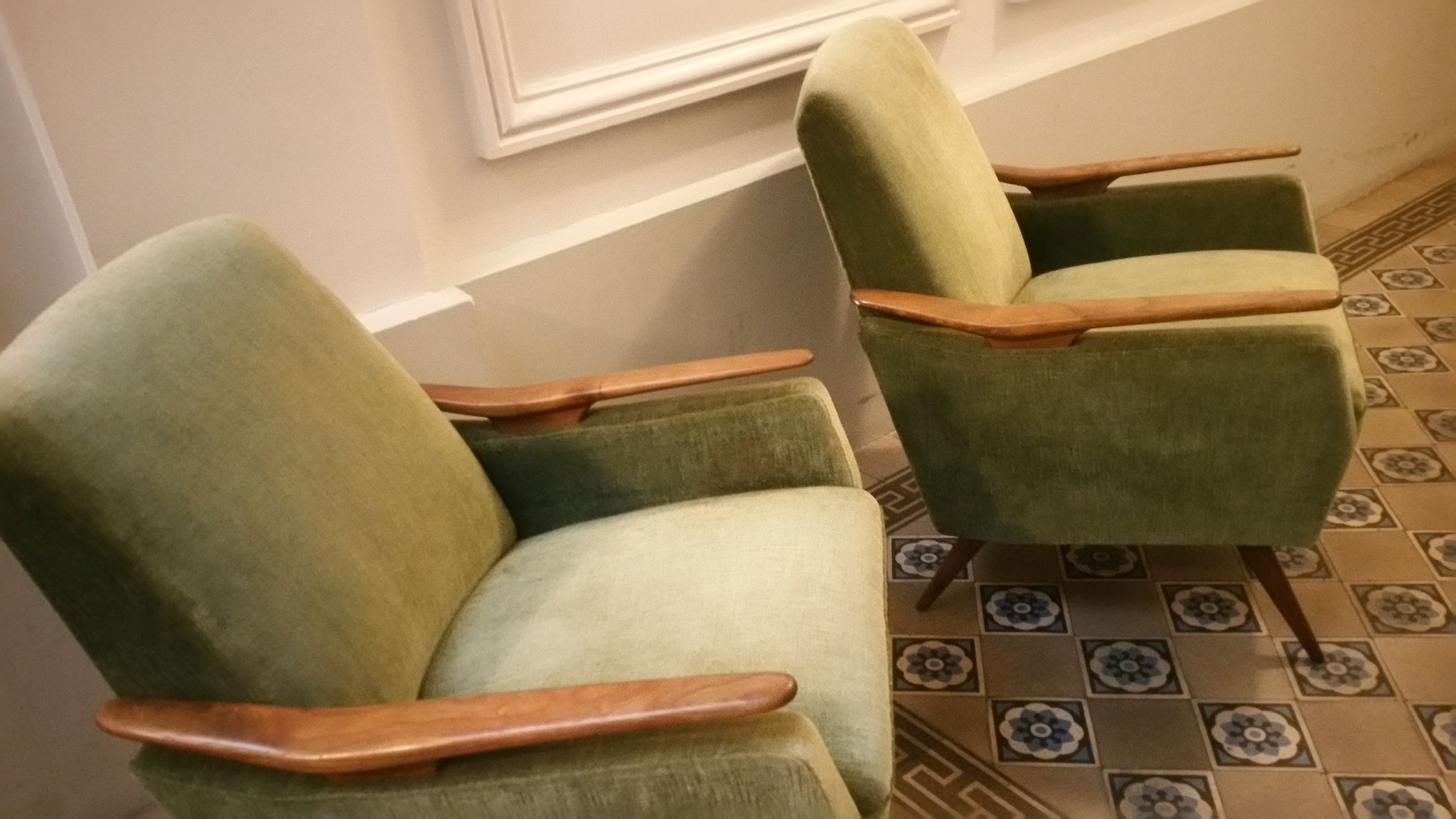 Lot of 2 armrests 50s/60s teak club chairs