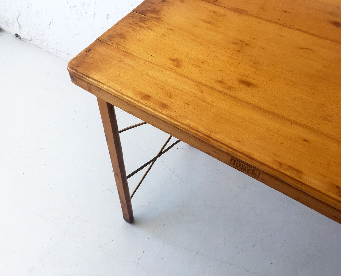 Table pliable danoise, années 1960