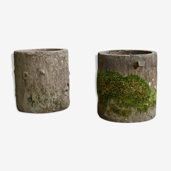 Pair of concrete planters