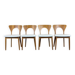 4 chaises de salle à