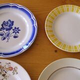Set of 12 different flat plates
