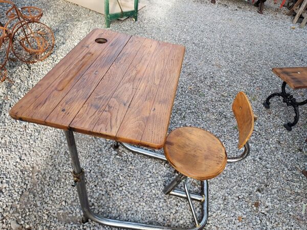 Bureau d'écolier vintage en fer et bois