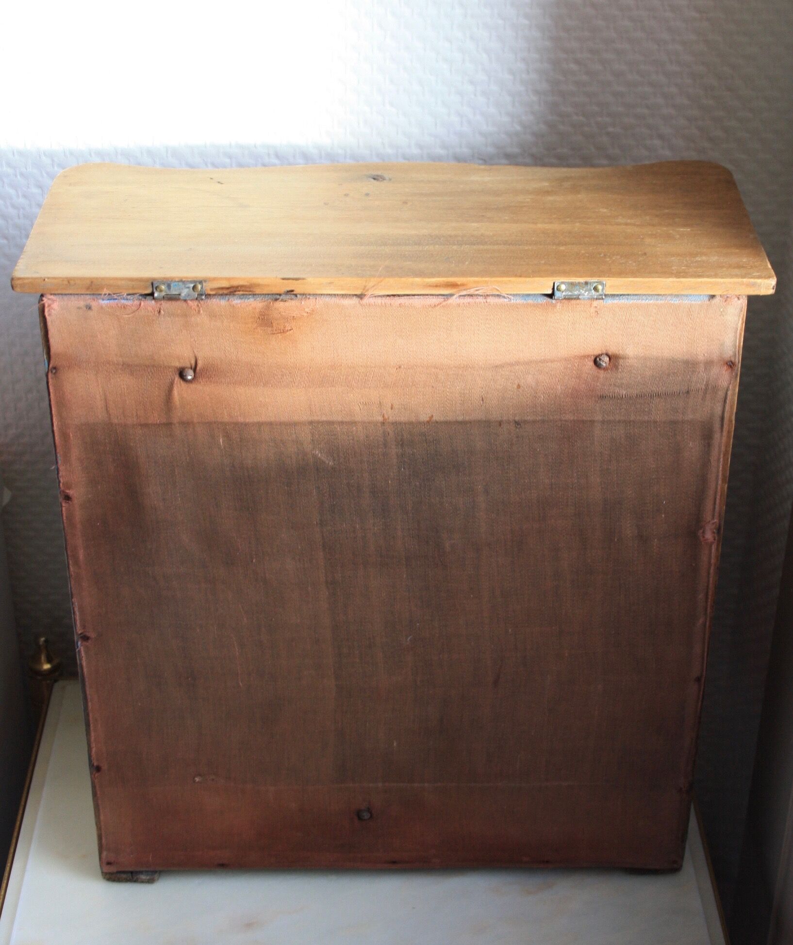 Former piano wood carved