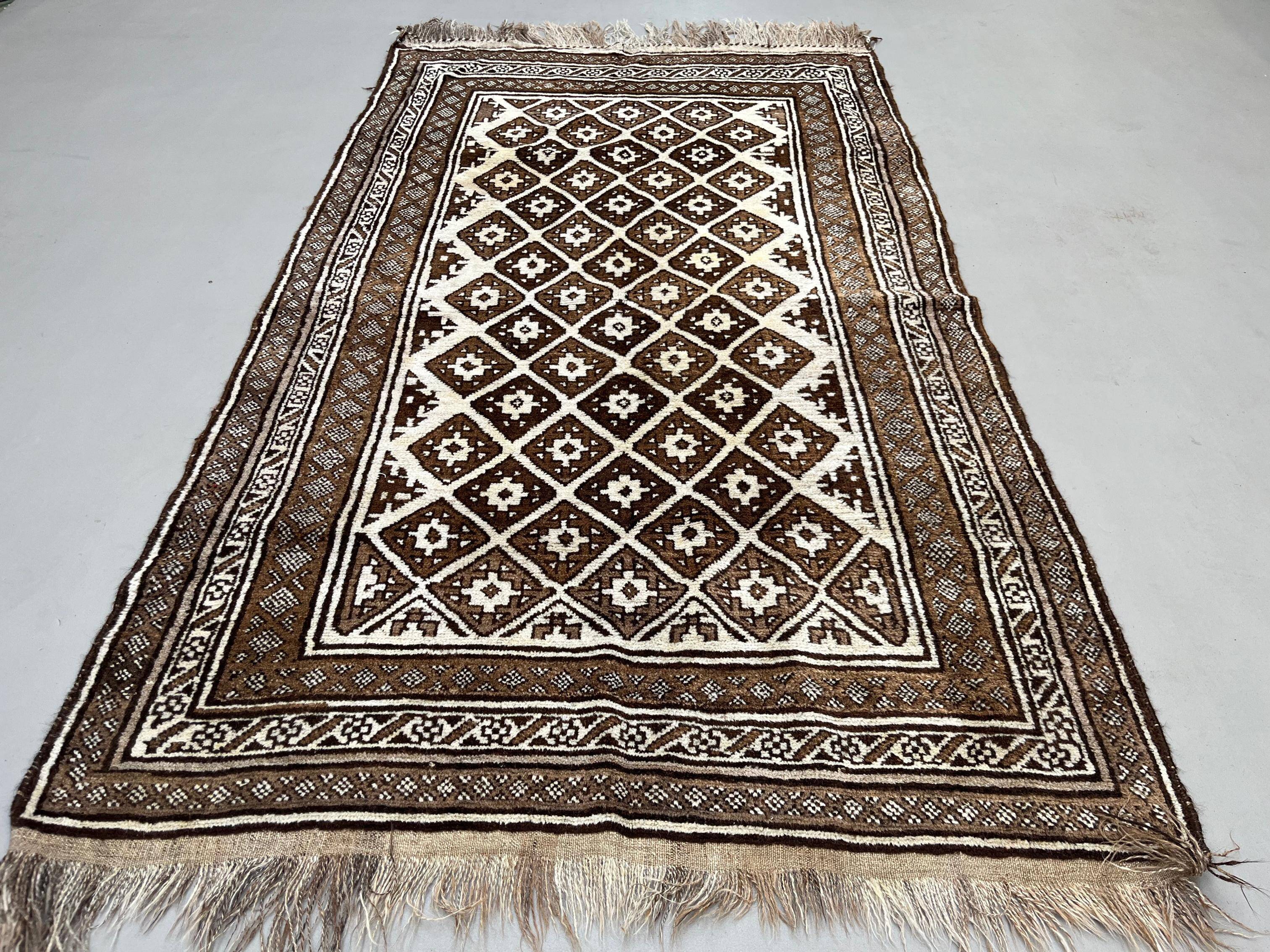 Vintage Persian Luri Gabbeh Rug 245x138 cm medium, shabby chic Red