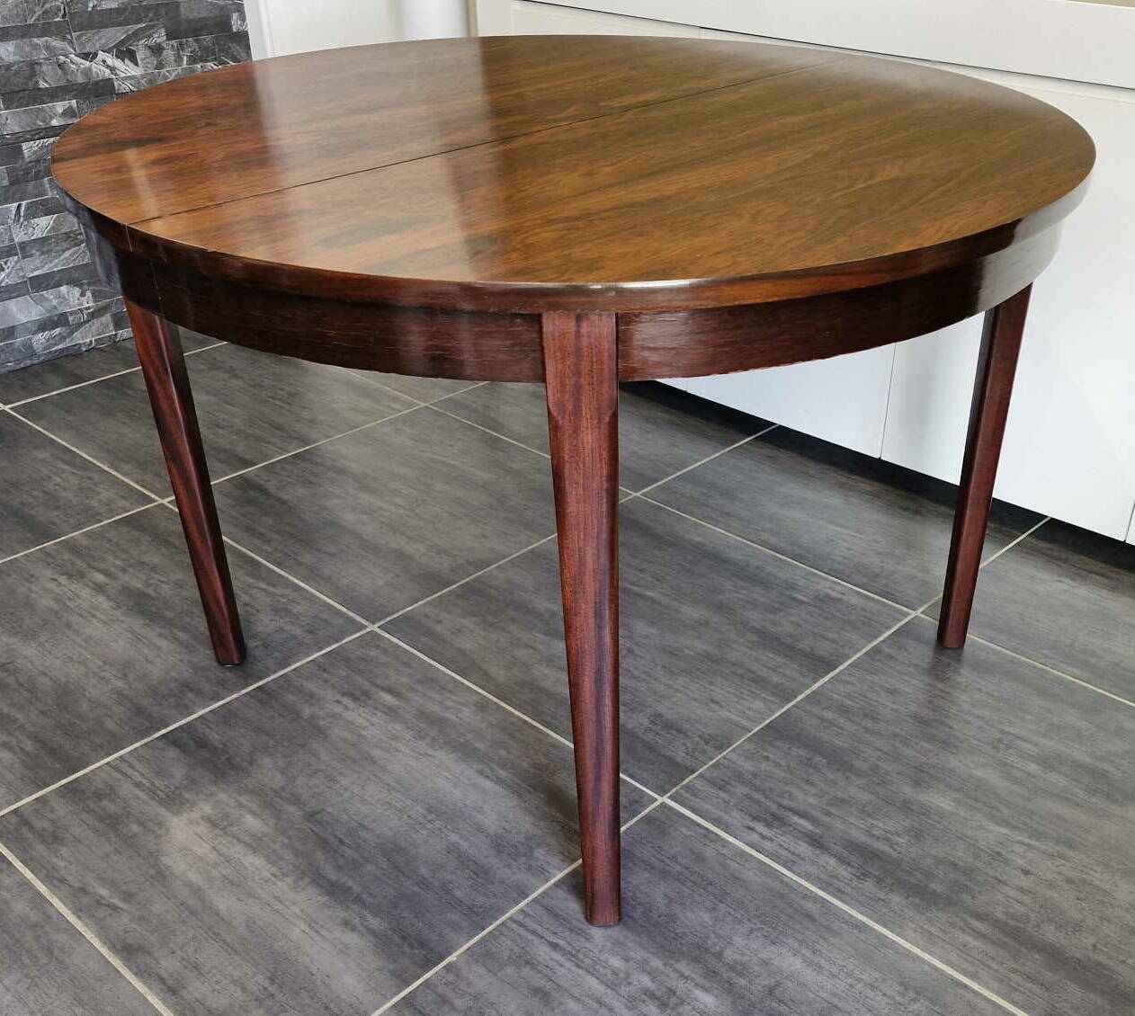 Scandinavian extendable round table in rosewood, 1970s