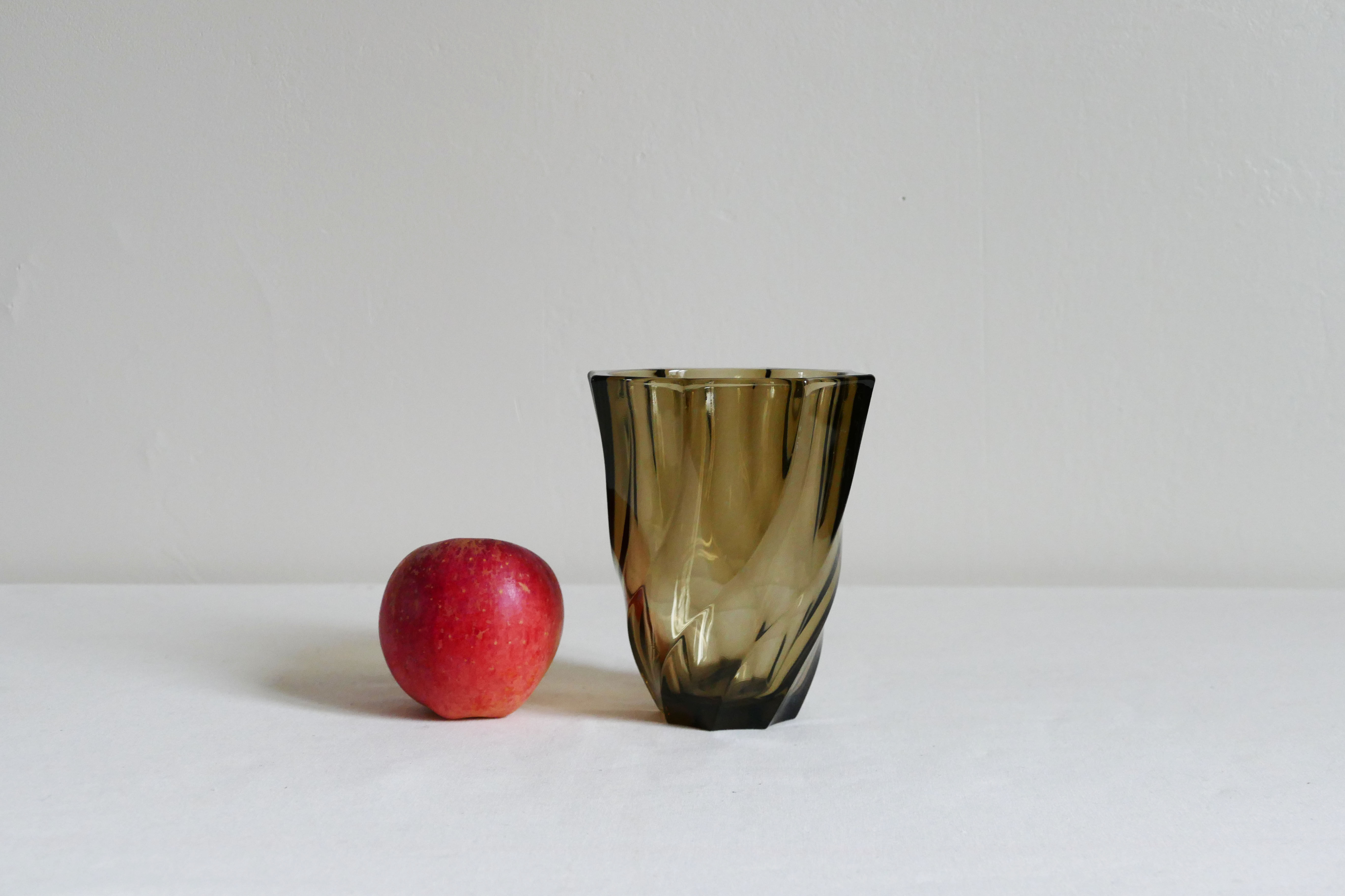 Small vintage geometric Luminarc vase in 1970s smoked glass