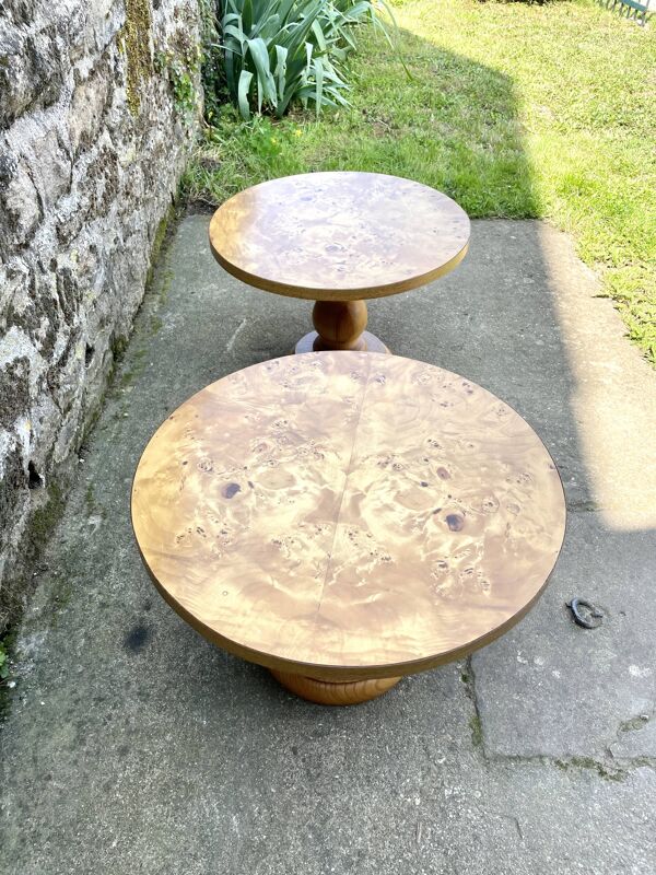 Paire de tables basses rondes, placage loupe 1980
