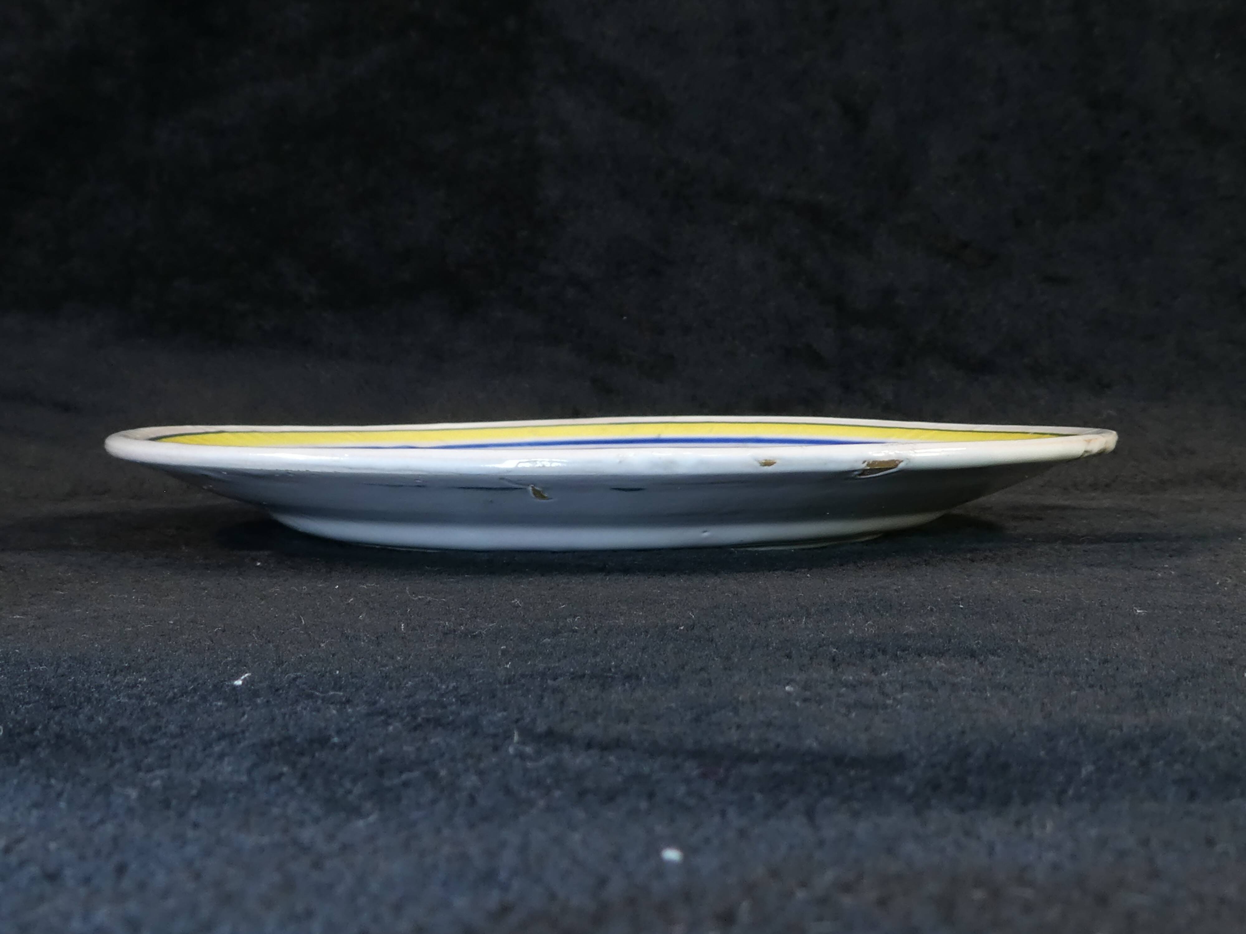 Plate in faience hr quimper breton décor