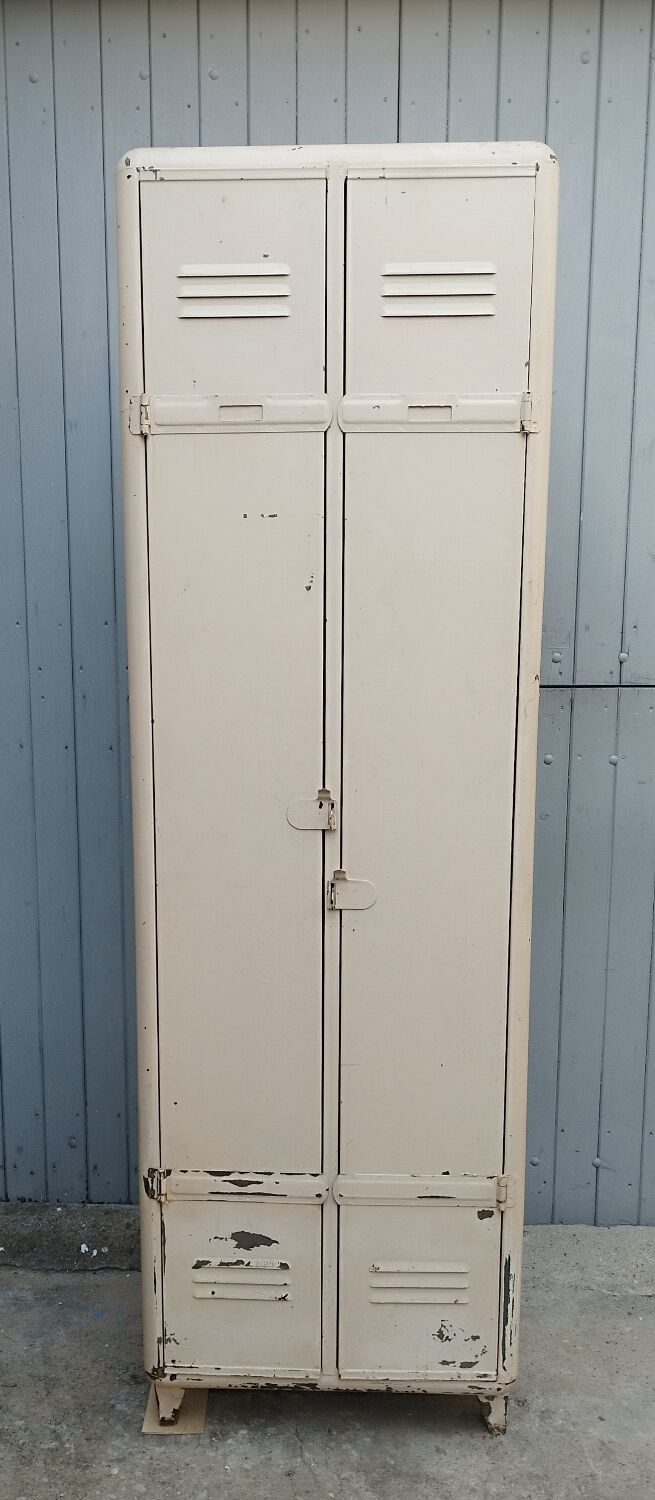Vintage metal locker with 2 doors