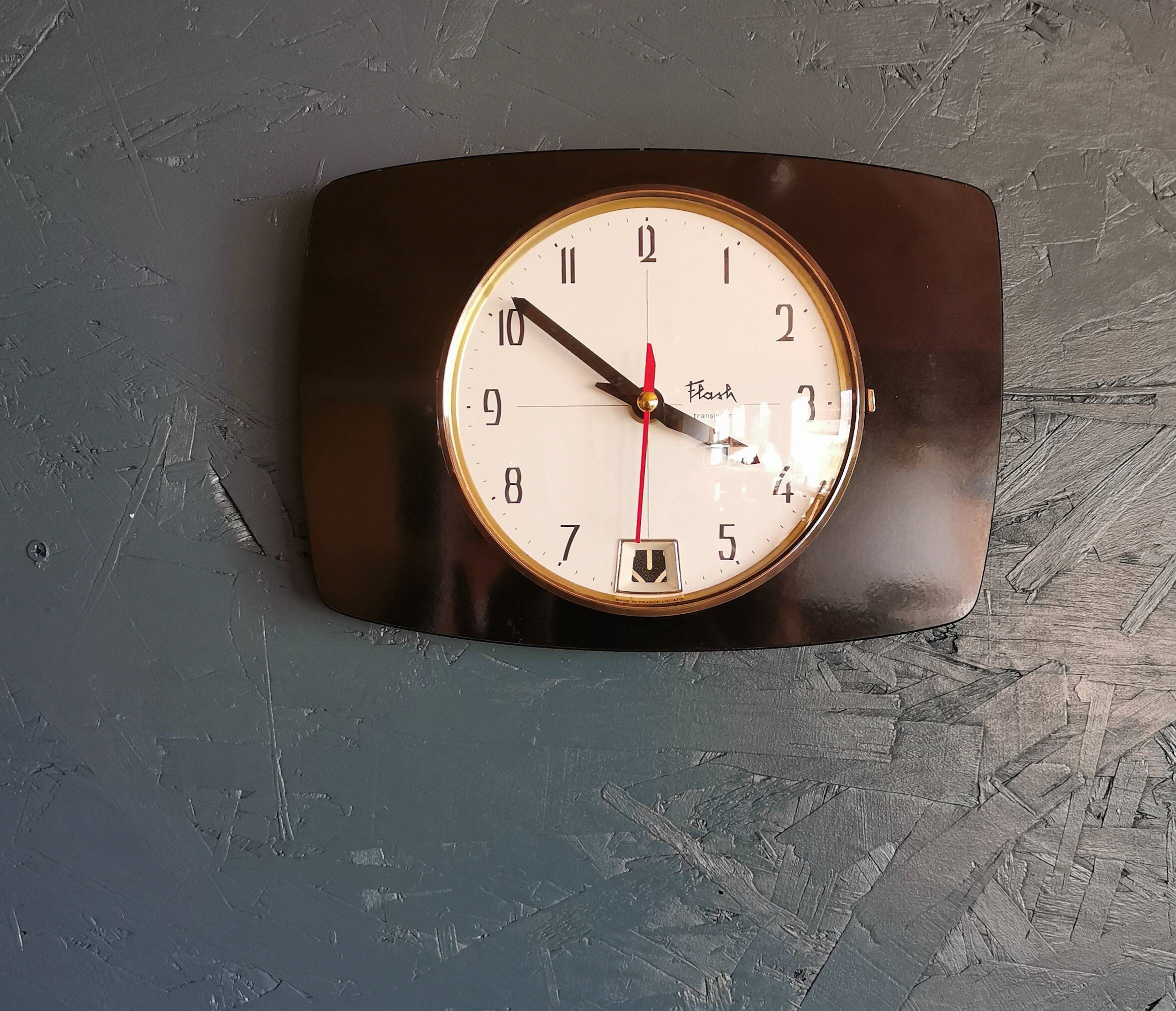 Vintage formica clock rectangular silent wall pendulum "Black transistor flash"