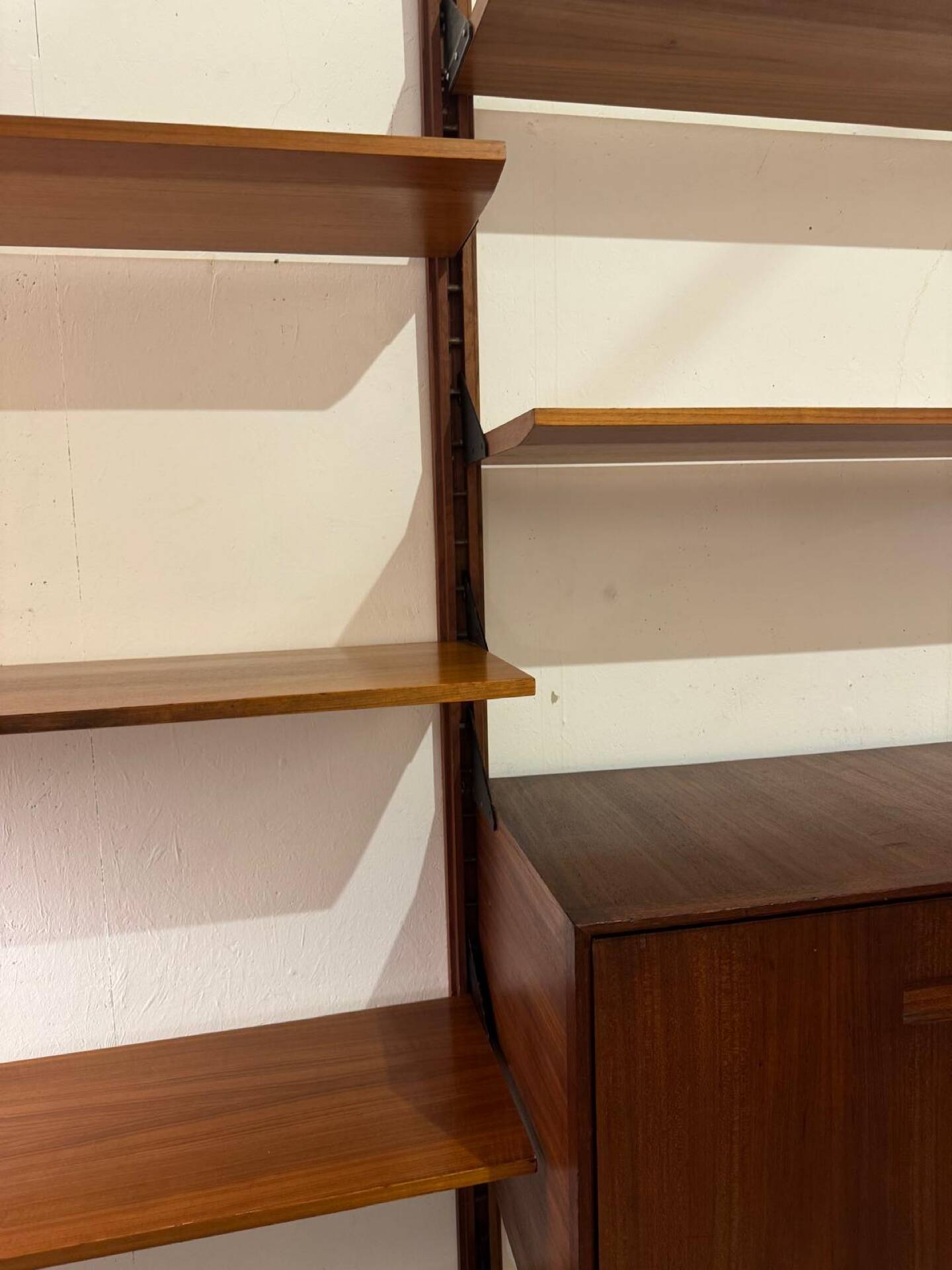 Wall shelf, Mid-Century, Italy, 1950s