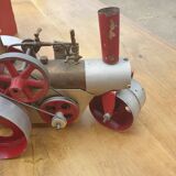 Toy plate locomotive