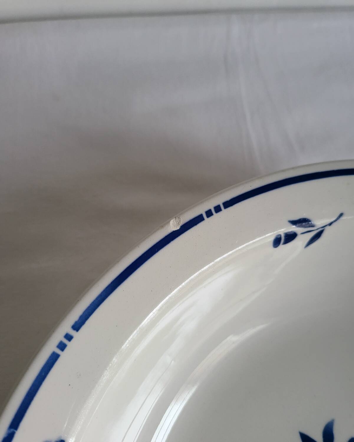 Large round hollow dish in earthenware Moulin des Loups & Hamage