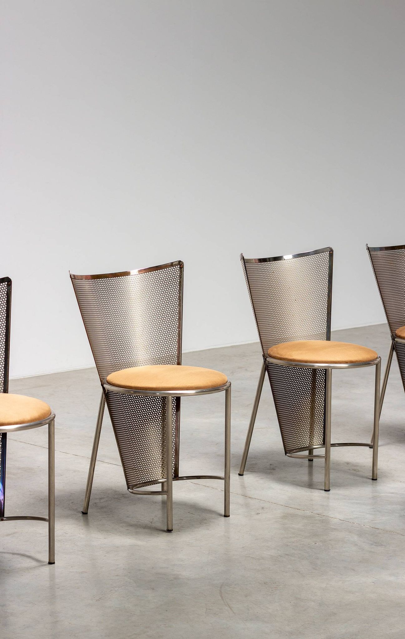 Frans Van Praet ensemble de quatre chaises Sevilla postmoderne 1990
