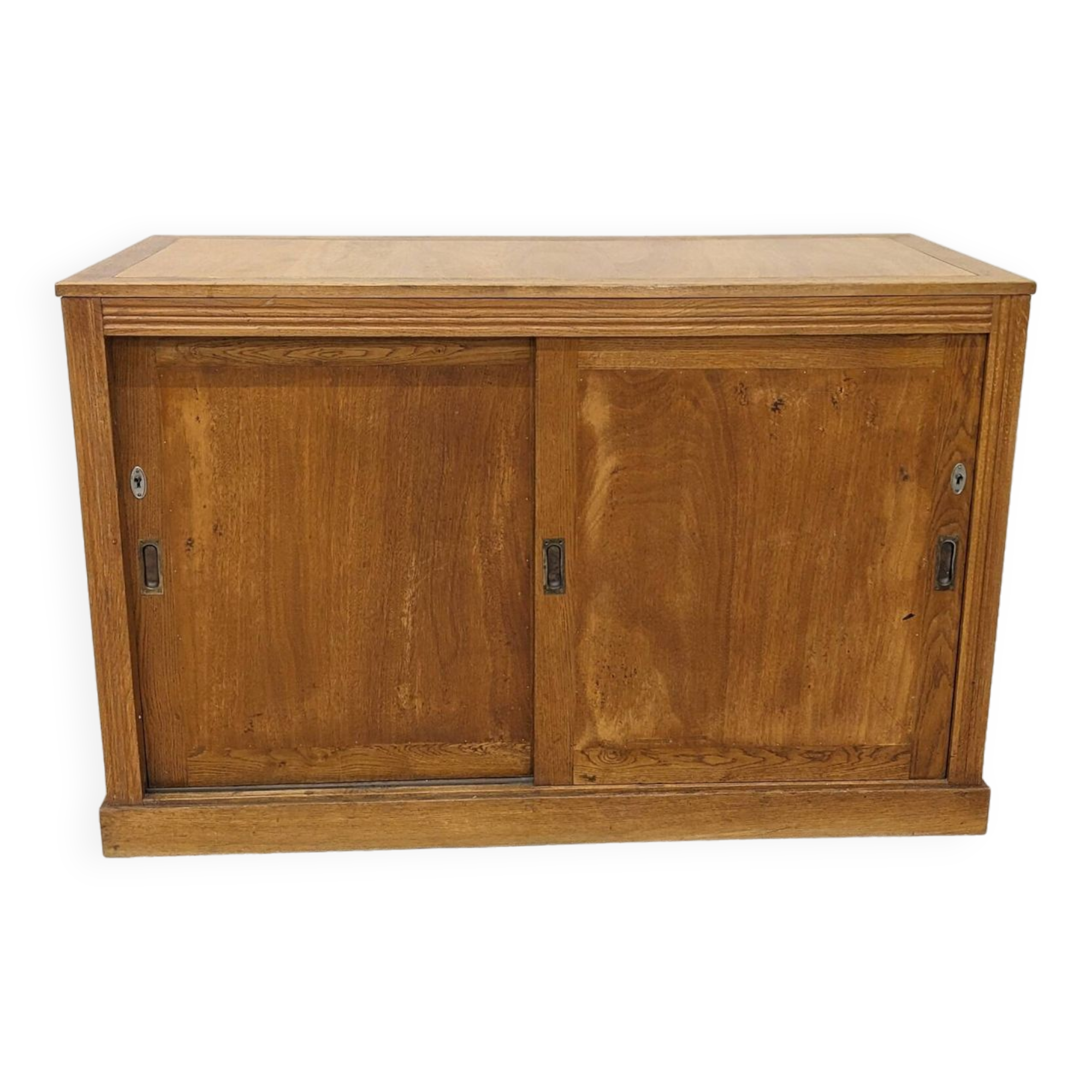 Vintage sliding door counter