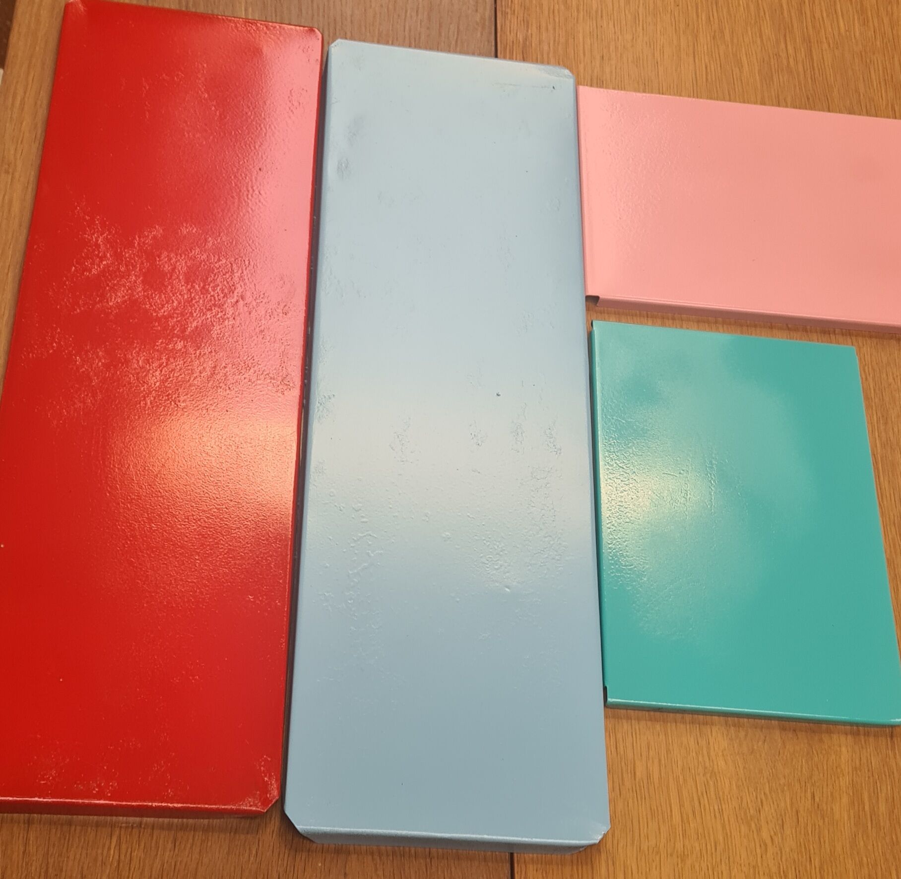 Multicolor string shelf 60/70