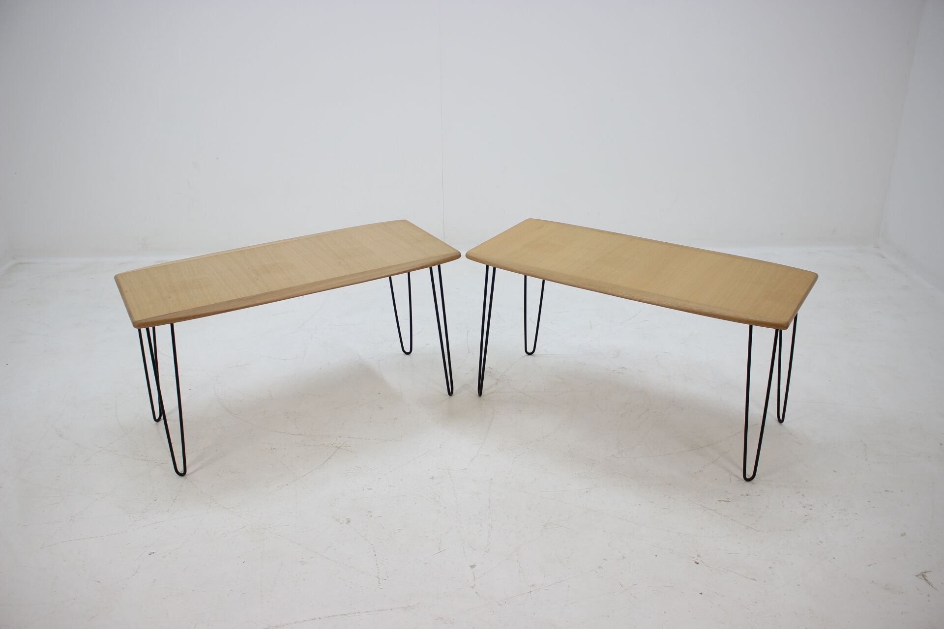 1960s Oak coffee table on hairpin legs