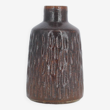 Small Mid-Century Scandinavian Modern Collectible Glazed Brown Stoneware Vase No. 25 by Gunnar Borg