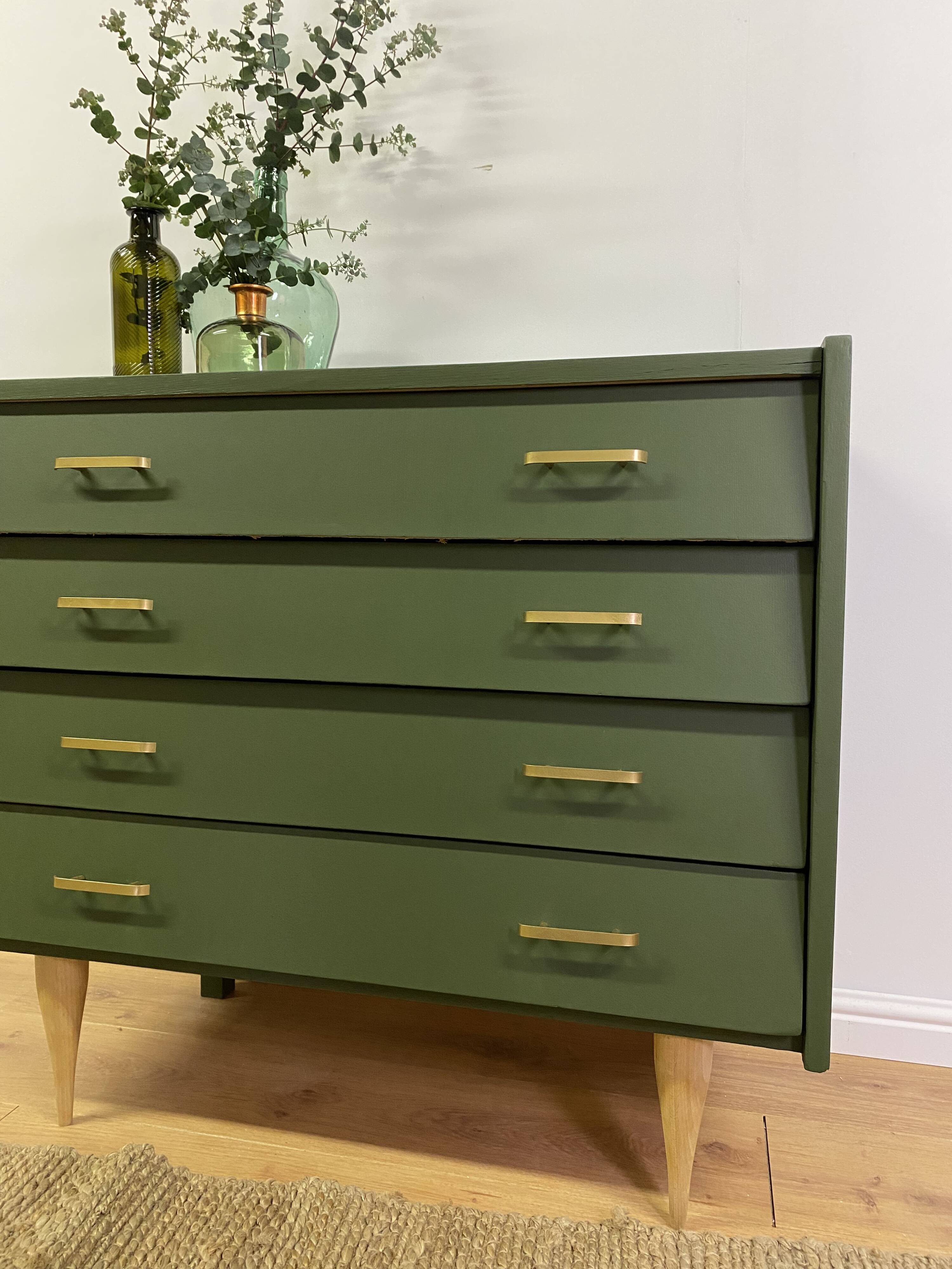 Vintage chest of drawers